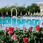 Hotel Wellness & Kaskady Sliač
