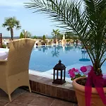 Wellness & Kaskady Hotel