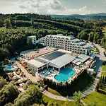 Hotel Wellness & Kaskady 4*