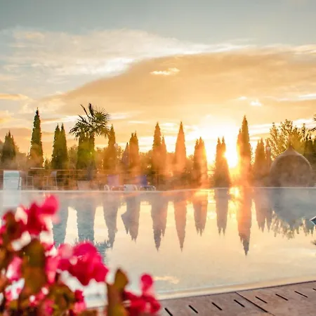 Wellness & Kaskady Otel 4*