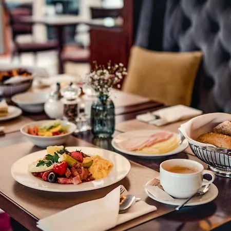 Wellness & Kaskady 4* Sliač