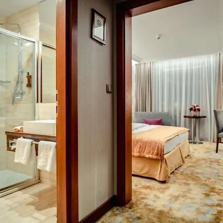 Wellness & Kaskady Отель 4*