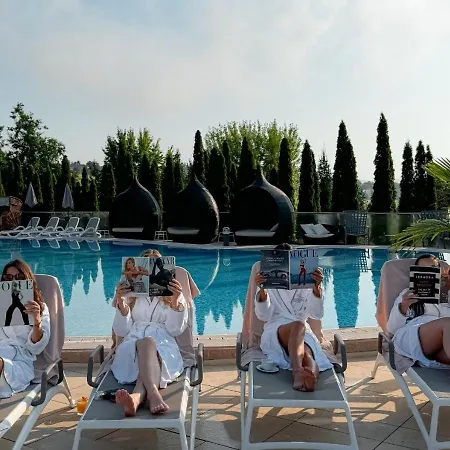 Wellness & Kaskady Otel