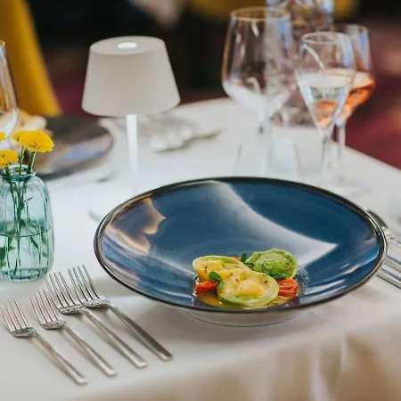 Wellness & Kaskady 4* Sliač