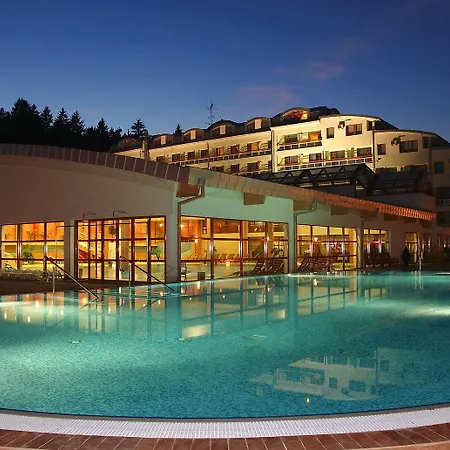 Wellness & Kaskady 4* Sliac