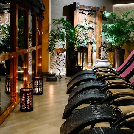 Wellness & Kaskady Hotel