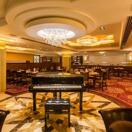 Hotel Wellness & Kaskady 4*