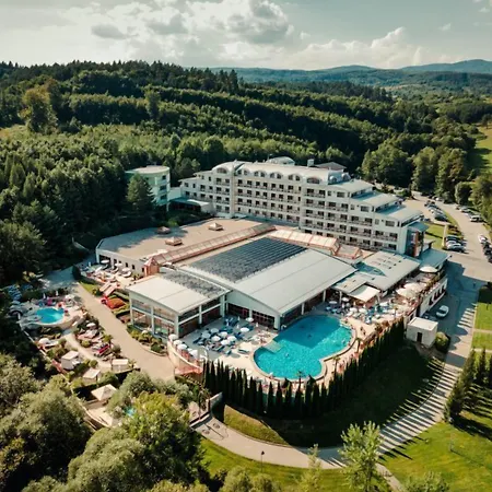 Ξενοδοχείο Wellness & Kaskady 4*