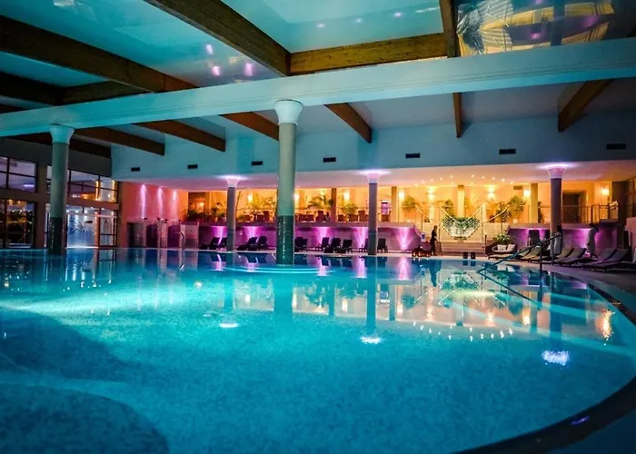 Wellness & Kaskady Otel Sliač
