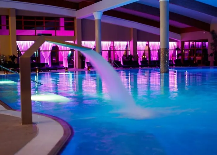 Wellness & Kaskady Otel Sliač
