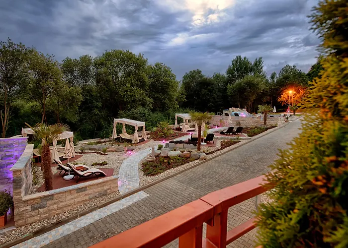 Wellness & Kaskady Otel Sliač
