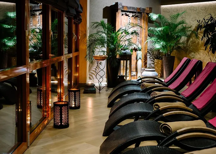 Wellness & Kaskady Otel
